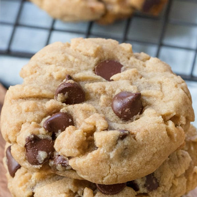 Protein & PB Chocolate Chip Cookies